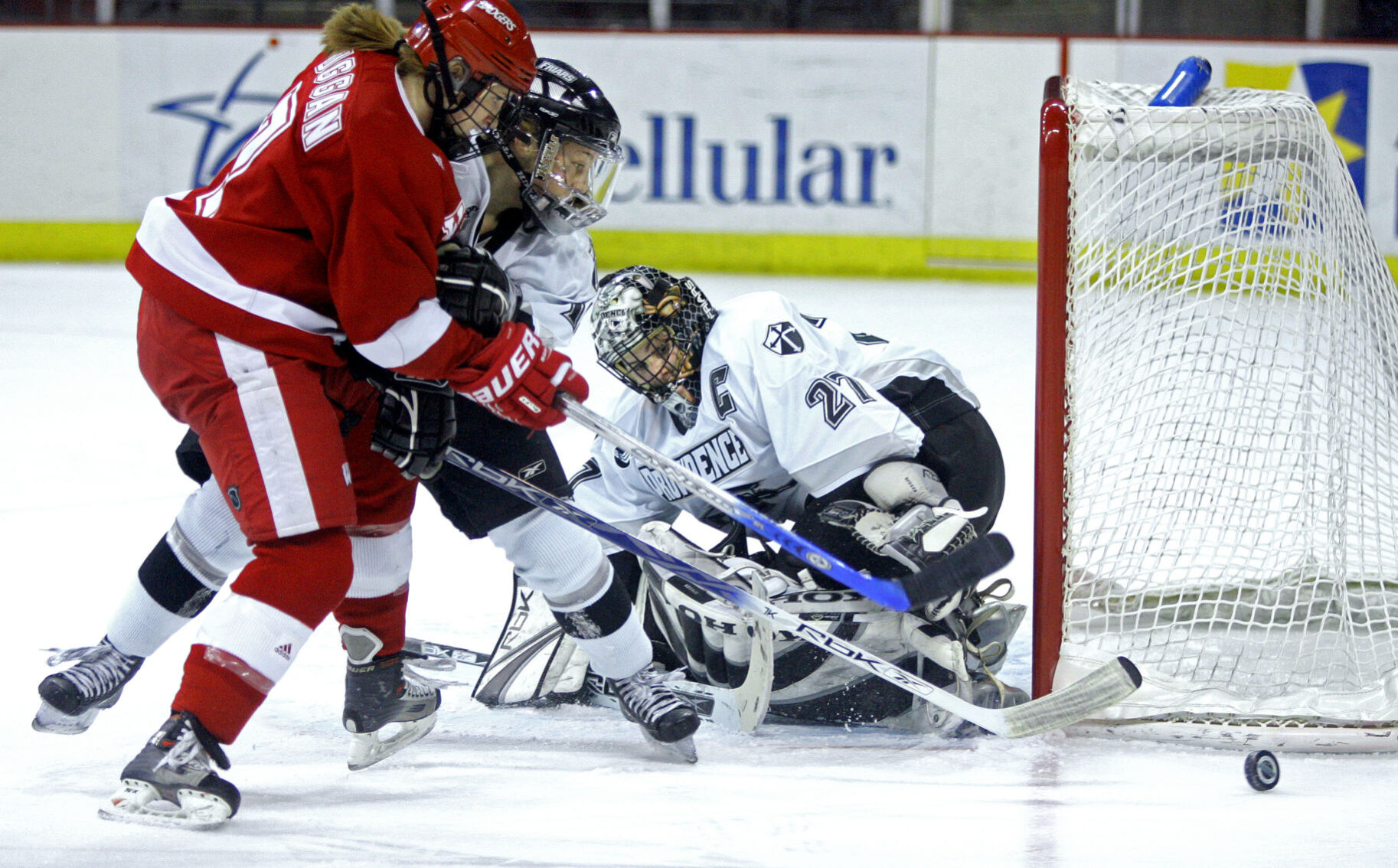 Battle at the side of the net
